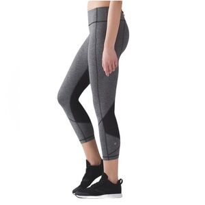 Lululemon Pace Rival Crop Leggings Heathered Black / Gray in Sz 4 with Pockets